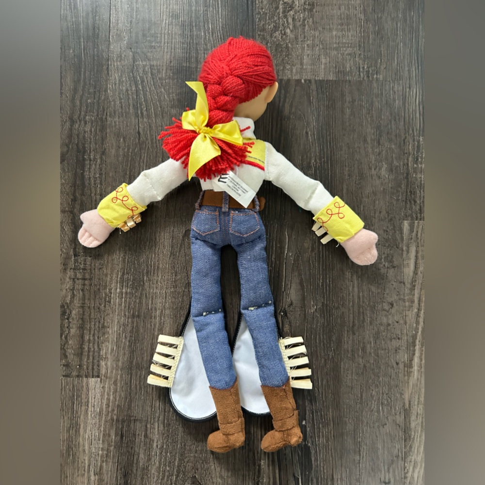 Jesse the cowgirl from Toy Story - Picture 4 of 6